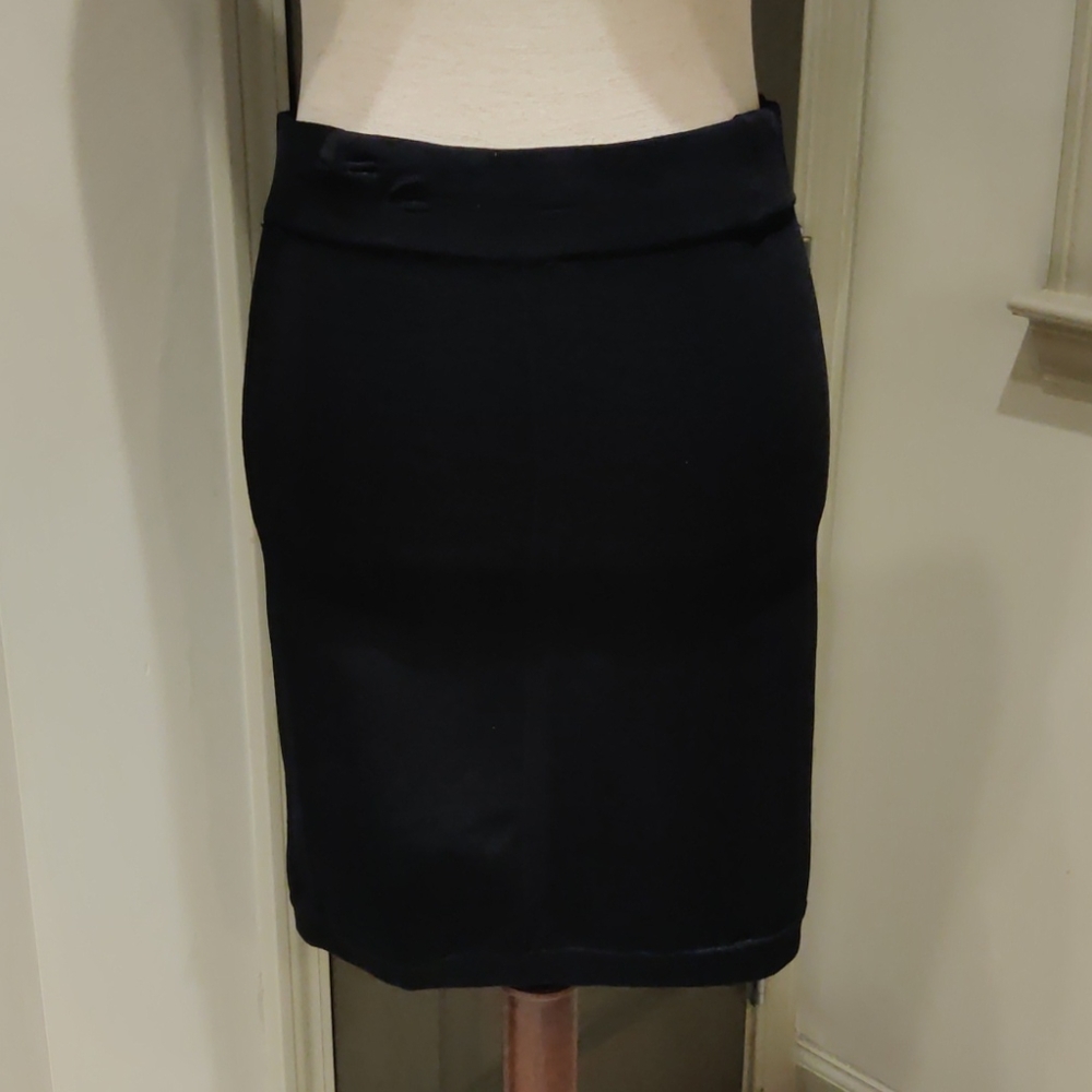 bebe Banded Black Fitted Skirt